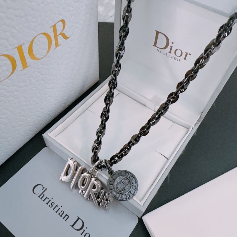 chr1st1an D10r necklaces